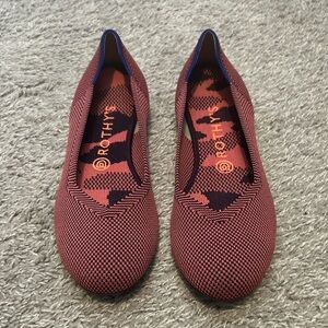 Barely worn Rothy’s women’s shoes. Size 8.5